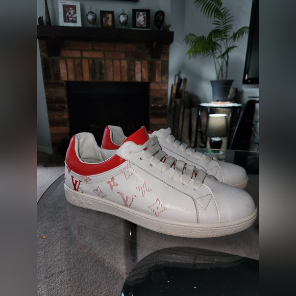 Louis Vuitton shoes - Picture 1 of 4